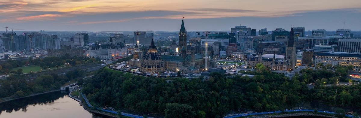 Panorama photos watched from the Ottawa River on the Canadian Parliament