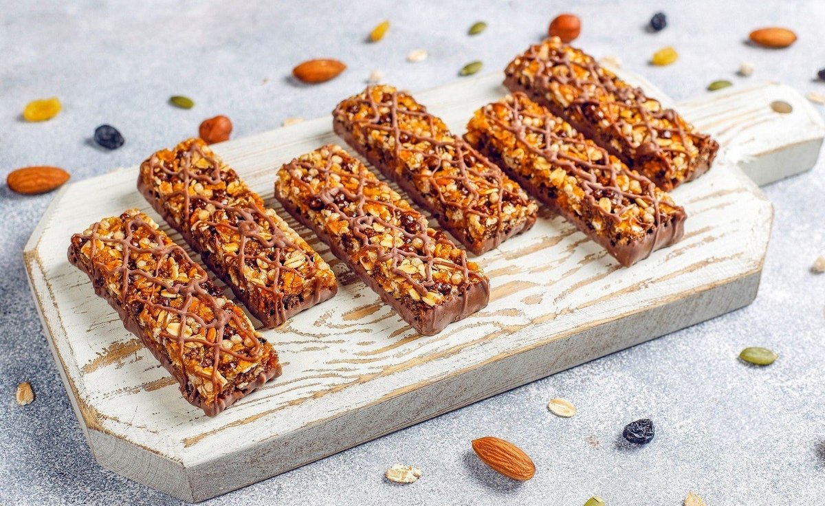 US: Mondelez to buy Clif Bar – And acquires a market of premium snack-buyers in the process